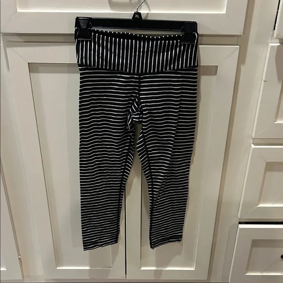 lululemon athletica Black and White Striped Leggings - Picture 1 of 3